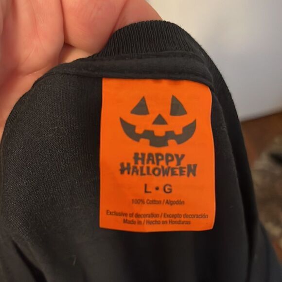 Happy Halloween Glow In The Dark I’m With Creepy Black Graphic Shirt - Picture 9 of 9